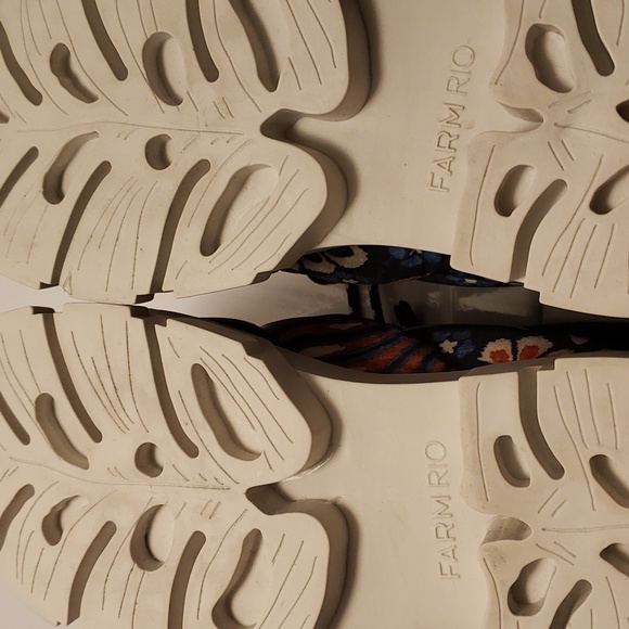 FARM Rio Pineapple Flower Lug Sole Puffer Bootie NWOT - Picture 6 of 8